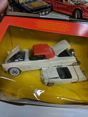 CORGI TOYS Ford Thunder Bird イギリス製 Corgi Ford