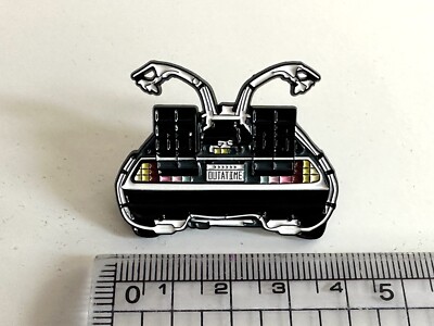 DeLoren Car Back To The Future Enamel Pin, Scale in cm