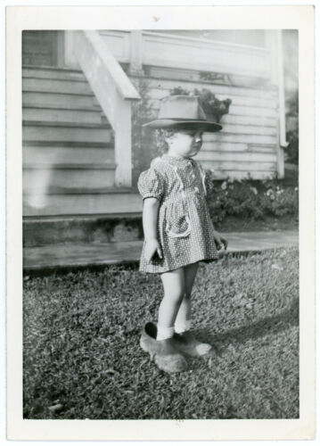 Cute Little Girl Wearing Dads Hat Shoes Vintage Photo Funny Children Unusual 135 - Picture 1 of 1