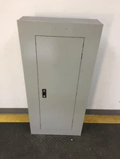 GE 225 AMP 480 VOLT 3 PHASE 30 CIRCUIT MAIN LUG PANEL..P-1162