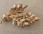 VINTAGE JUDY LEE GLAM GREEN RHINESTONE PIN BROOCH AND CLIP ON EARRING SET — photo 5