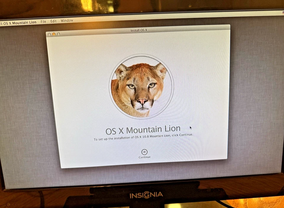 2010 Apple Mac Mini 500GB Mountain Lion OS + Bluetooth Keyboard, Screen & Mouse - Image 3 of 4