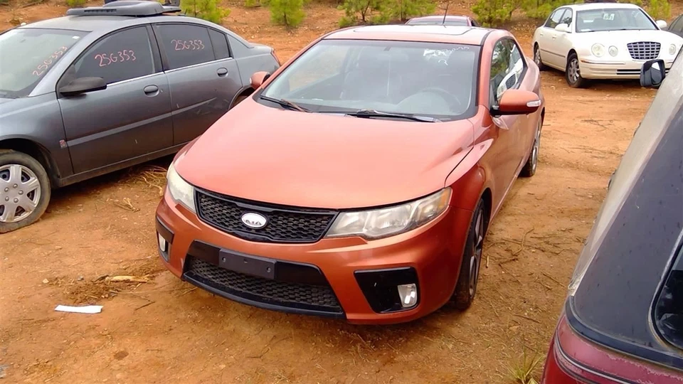 Faro derecho pasajero cupé 08/01/11 se adapta a 10-12 FORTE 249564 Foto 2 de 4