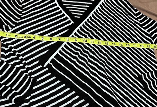 NWT Jones New York Women's Open Cardigan in Black White Pinstripes Size M - Picture 8 of 8