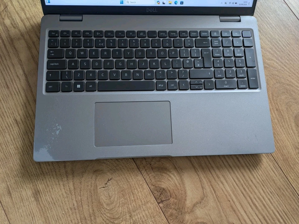 Dell Latitude 5540 · i5-1335U · 8GB · 256GB, photo 2 of 5
