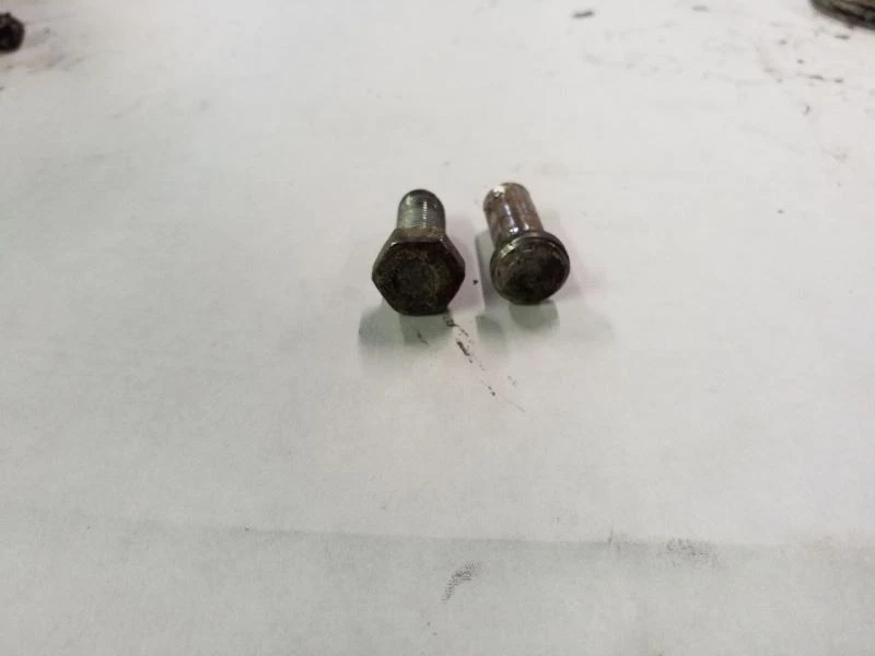 Emergency Brake Cable Pulley Bracket | Fits 81 82 83 84 85 86 87 Jaguar XJ6 - Image 3 of 4