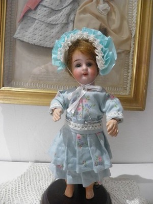 GORGEOUS FLORAL DRESS AND HAT SET FOR 18.5CM