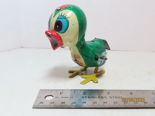 Vintage original 1950's Marx metal wind-up Hopping Bird very nice condition