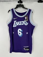 Ultimate Los Angeles Lakers Collector and Super Fan Gift Guide 40