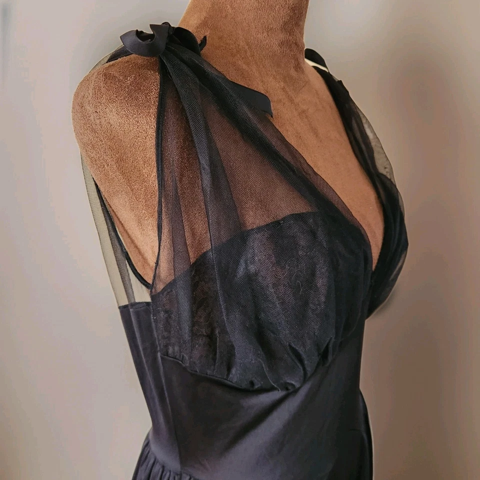 Camisón largo negro vintage Vanity Fair lencería cinta de encaje talla 36 Whimsigoth Foto 2 de 4