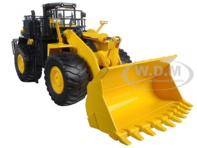 KOMATSU WA900-3 WHEEL LOADER 1/50 DIECAST MODEL BY FIRST GEAR 50