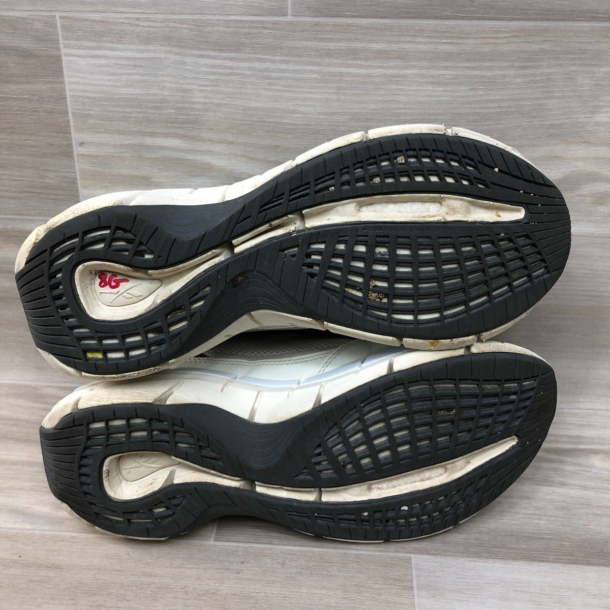 Reebok Zig 3D Storm Hydro RARE Men's Sneakers Size 9 G55683 Reebok Zig 3D Storm Hydro RARE Men's Sneakers Size 9 G55683