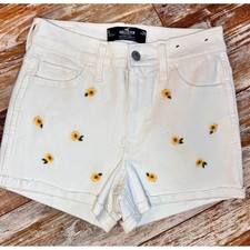 Hollister White Daisy Embroidered High Rise Shorts Women's Size 26 Cottagecore
