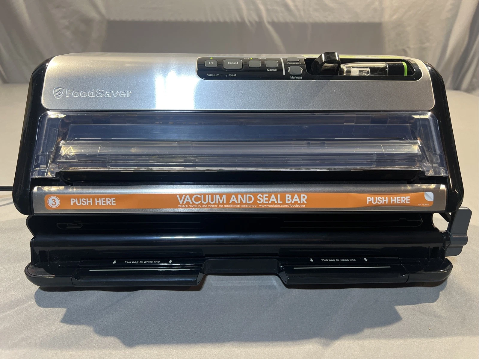 FoodSaver Vacuum Sealing System FM5460 2-in-1 Vacuum Pre Owned Tested Working *