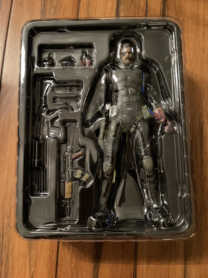 Play Arts Kai Metal Gear Solid 5 Venom Snake Sneaking Suit Figura Square Enix Foto 2 de 4