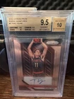 2018-19 Panini Prizm - Rookie Signatures Trae Young #RS-TYG (AU, RC)