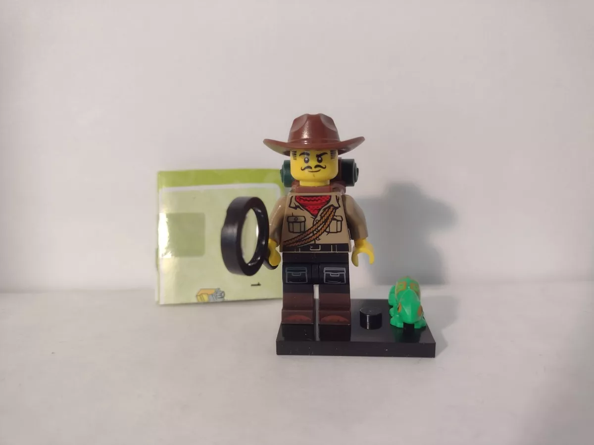 Lego Jungle Explorer with Chameleon Magnifer Stand. Series 12 Minifigure