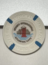 NICE $1 RESORTS INTERNATIONAL CASINO CHIP POKER CHIP GAMBLING ATLANTIC CITY