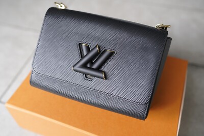 LOUIS VUITTON BRAND NEW Bolso Twist MM M21772 Epi Leather Shoulder