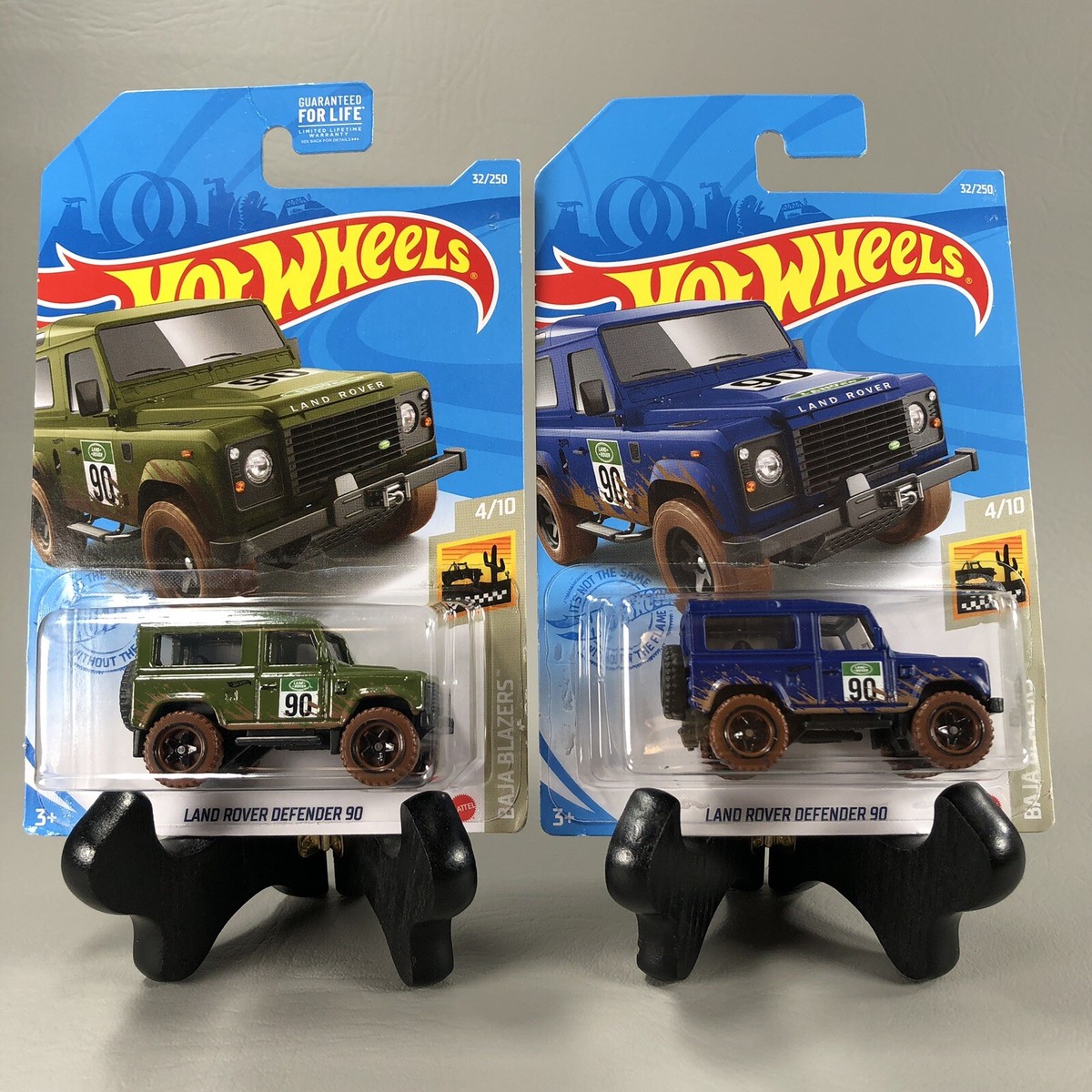 Britains 42969 Land Rover Defender 90 mit Schafanhänger und Schafen 1/32 - Farm Models & Farm