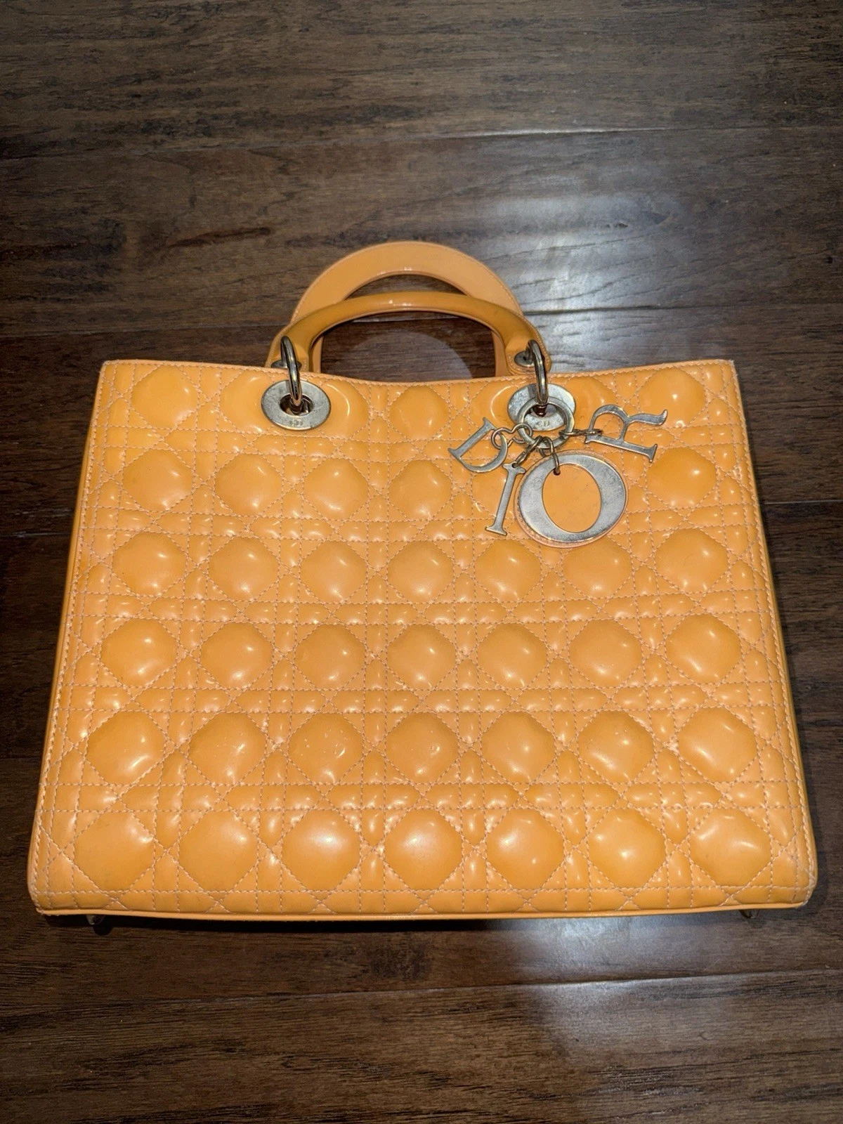 Grand fourre tout femme Dior beige cannage cuir verni avec sangle et certificat d'authenticité