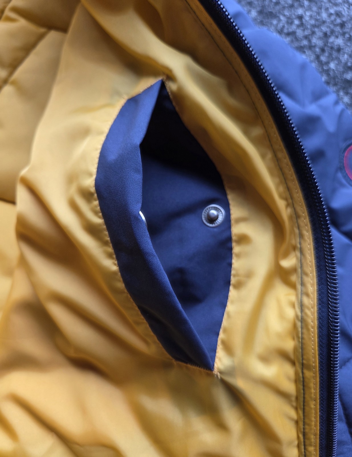 Brakeburn Men’s Navy Puffer Jacket M Yellow Lining -Lightweight & Warm image 9