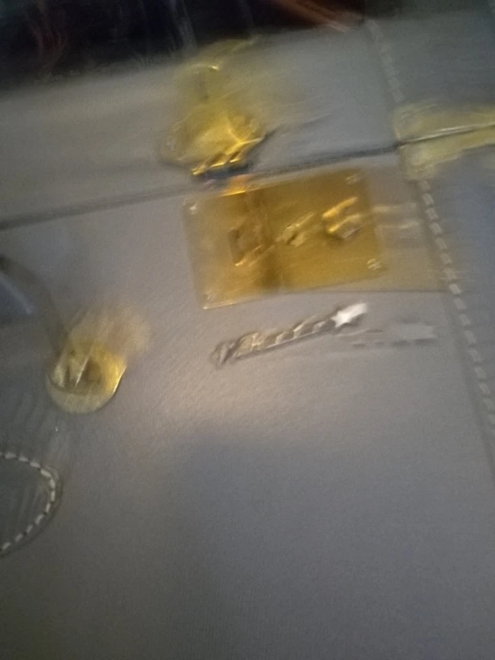 Rare Find! 1950 White star luggage vintage suitcase - Image 4 of 4