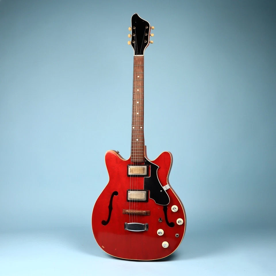 Guitarra eléctrica Supro Croydon 1965 roja modelo S666 Foto 2 de 4