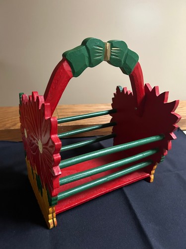 VTG CHRISTMAS HAND MADE & PAINTED WOODEN POINSETTIA BASKET RUSTIC  FOLK ART - Picture 12 of 12