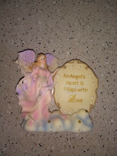 Engel Figur Statue mit Plakette Ein Engelsherz ist voller Liebe