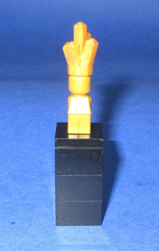 2011 Lego Champions Replacement Parts / 8 Figs / Dice / Trophy ++ - Picture 4 of 7