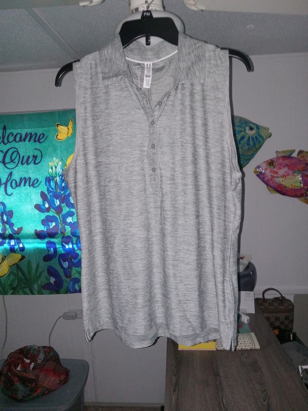 Under Armour Golf Women's XL Gray Sleeveless Polo Shirt HeatGear Fitted NWT