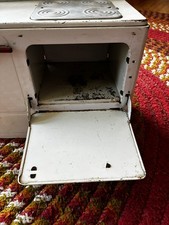 VINTAGE 1950'S WOLVERINE TIN LITHO ELECTRIC PLAY STOVE, OVEN RANGE, WORKS