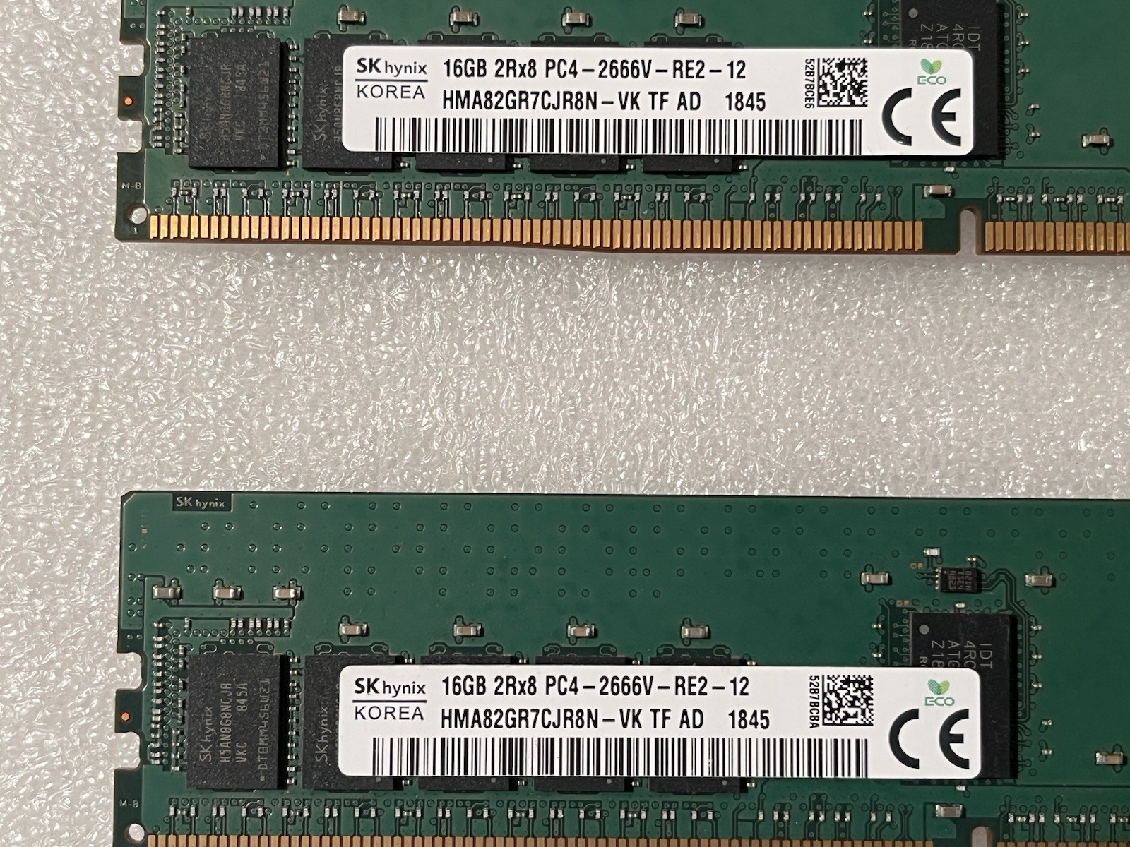 как выглядит SK HYNIX 32GB KIT 2 X 16GB DDR4 2Rx8 PC4-2666V-RE2-12 ECC REGISTERED SERVER RAM фото