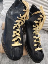 1945 Roller Skates VINTAGE ALL original from laces to wheels .. Rolls well still