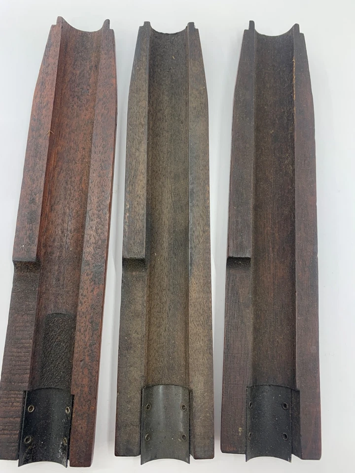 (1) M1 CARBINE 4 RIVET HANDGUARD NO STAMP UNMARKED - Image 2 of 4