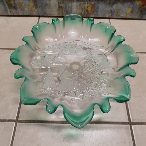 Mikasa Christmas Story Green Edge Footed Candy Dish Centerpiece Bowl 10"