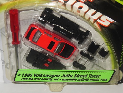 Racing Champions Fast Furious: Volkswagen Jetta 1995 sintonizador de calle juego de actividades - Imagen 2 de 4