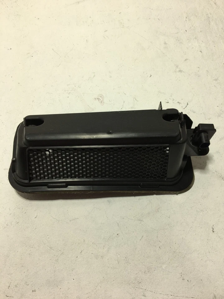 BMW 530e xDrive 2018-2023 acondicionador cubierta de admisión con sensor OEM Foto 3 de 4