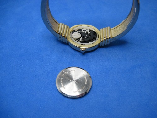 Ladies Fred Hayman Clip-on Bracelet Watch Quartz Movement Gold Tone - Picture 9 of 14