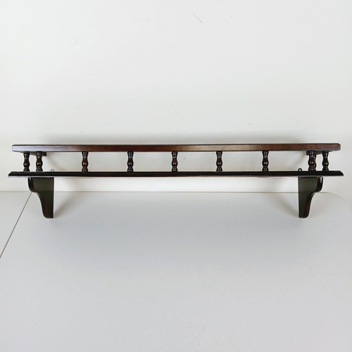 Bombay Wall Shelf with Rails for Collectibles Mahogany Wood - 第 2/11 張圖片