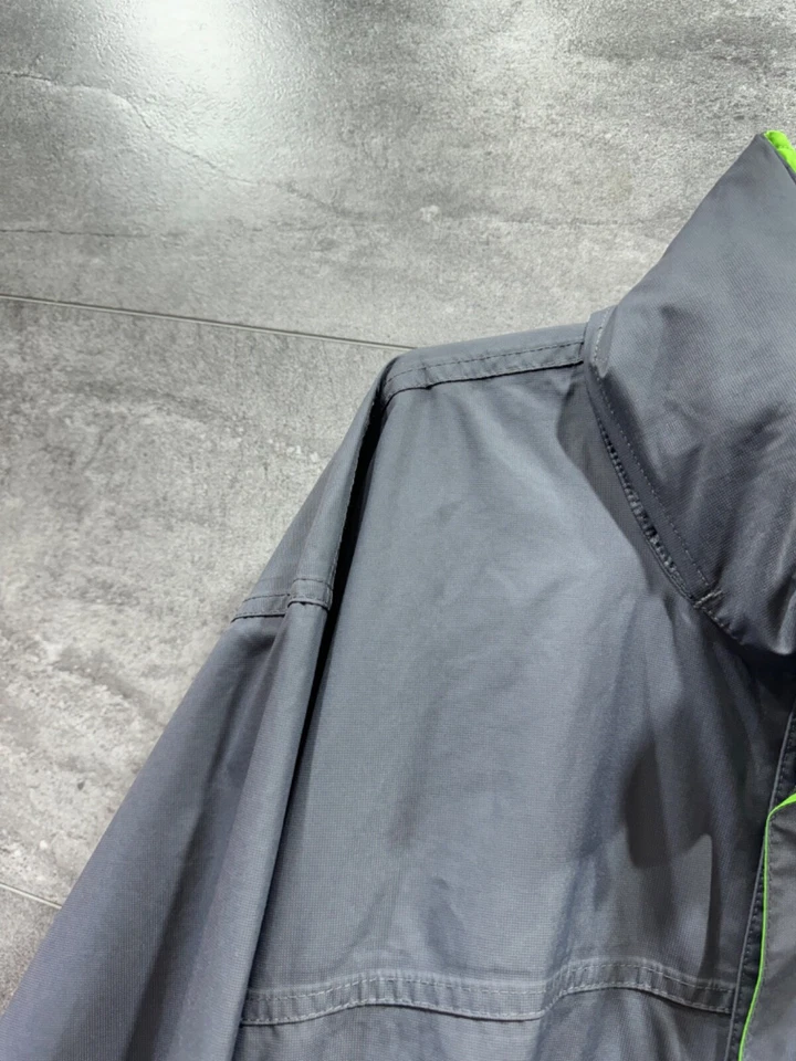 Chaqueta impermeable con capucha Berghaus AQ2 para hombre talla 2XL Foto 3 de 4