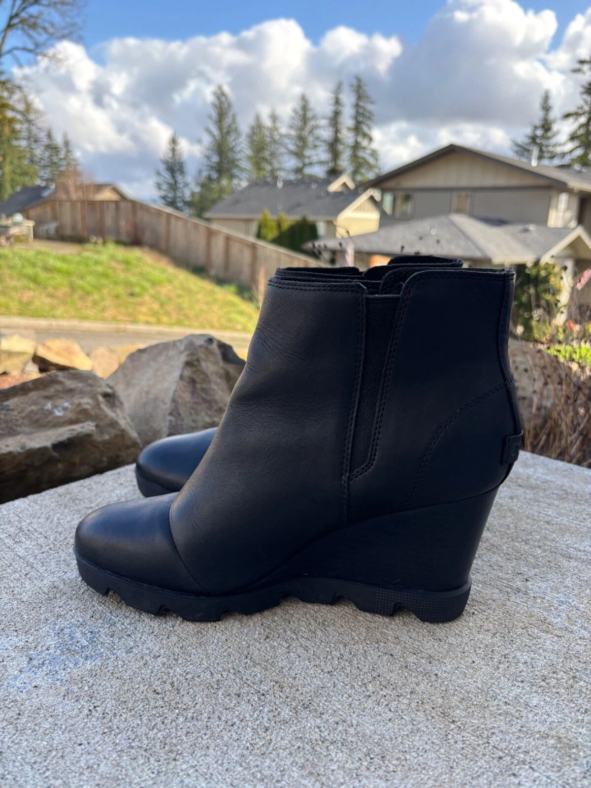 sorel uptown wedge zip up leather boots