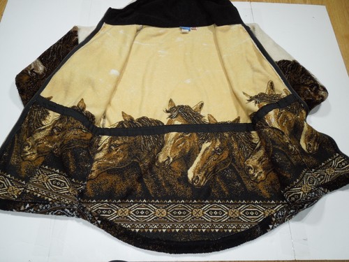 CHAQUETA CON CAPUCHA CREMALLERA COMPLETA NATURAL REFLECTIONS DISEÑO CABALLO OCCIDENTAL, TALLA MED - Imagen 12 de 14