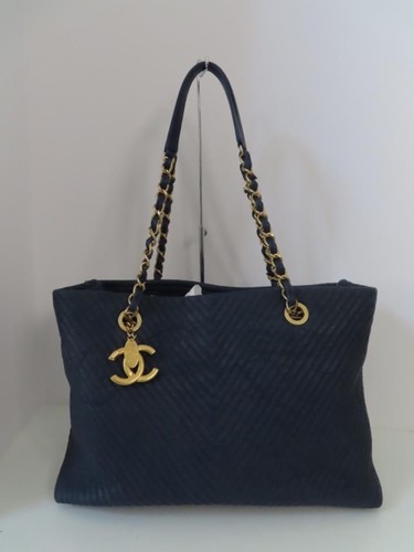 *CHANEL Navy Leather Chevron Quilted/Brushed Gold Hardware Tote Bag