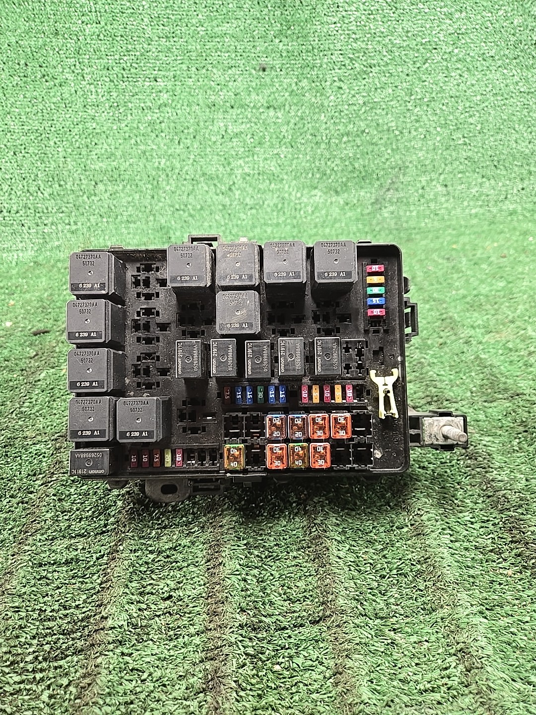 14-24 Maserati Ghibli Power Distribution Fuse Relay Box Block 7154763030 OEM