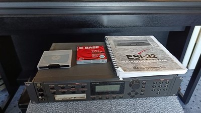 E-MU ESI-32 Sampler, 32 MB RAM, SCSI, Wechsel-HDD