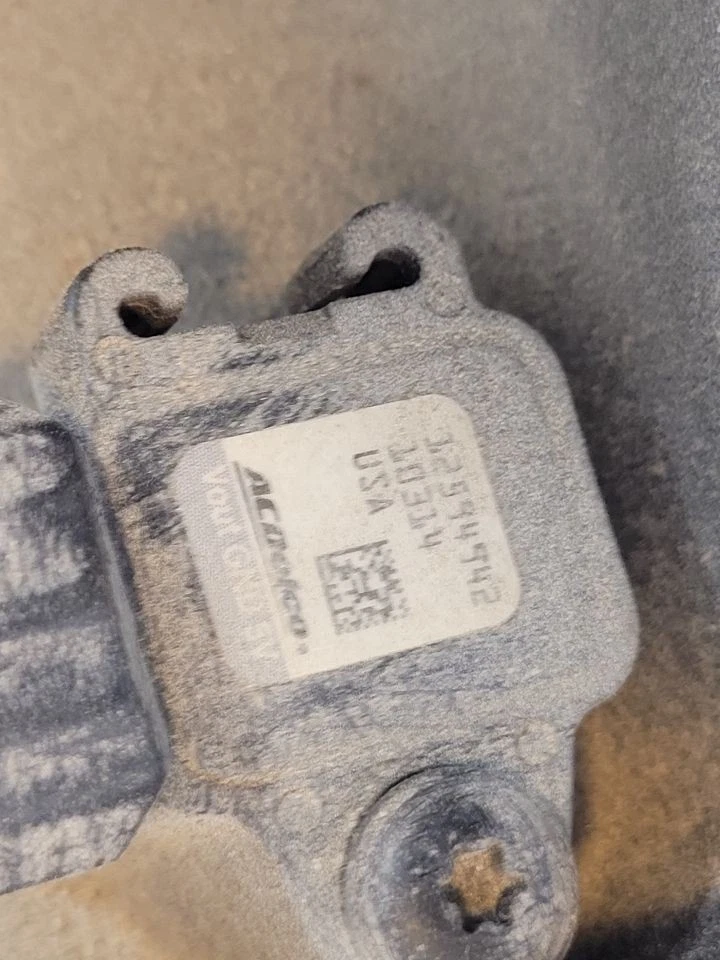 2010 - 2011 SAAB 9-5 空气净化器 2.8L 升 VIN J 8th Digit Opt Lau  — 第 3/4 张图片