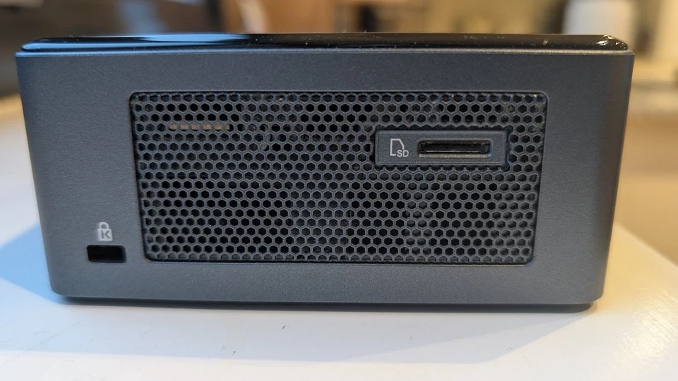 Intel NUC 8th gen,  i7 CPU, 32GB RAM, 4TB SSD, Windows 11 - Image 2 of 4