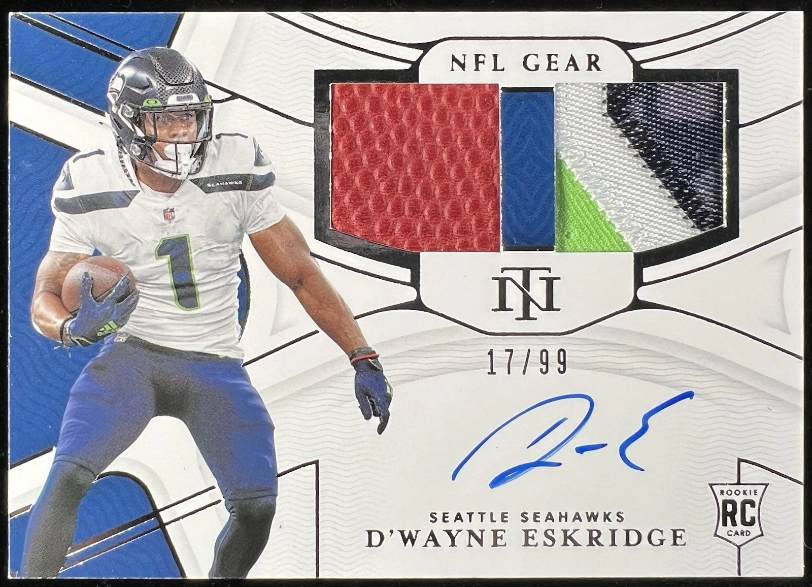 Rhamondre Stevenson Panini National Treasures Rookie NFL Gear Signature Combos #RS Base